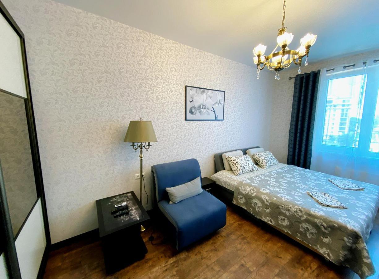 Italian Boulevard Modern Apartment Odessa Extérieur photo